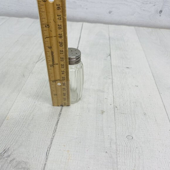 DWK 2010 Animal Gray Black Horse Resin Holder w Salt And Pepper Shaker Set 3 - Picture 13 of 15